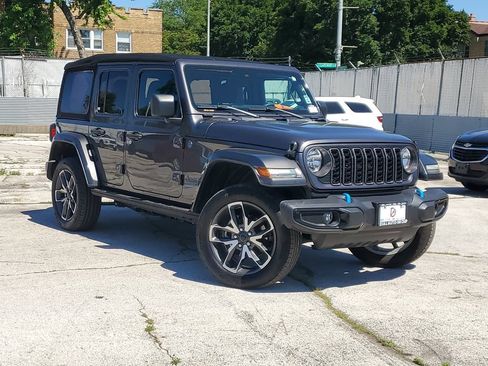 Used 2024 Jeep Wrangler Unlimited AWD/4WD image 1