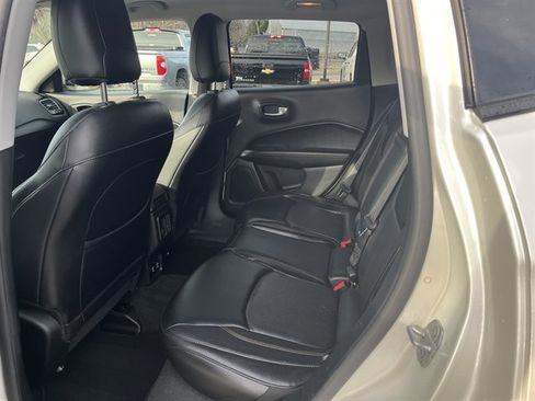 Used 2018 Jeep Compass Limited AWD/4WD image 31