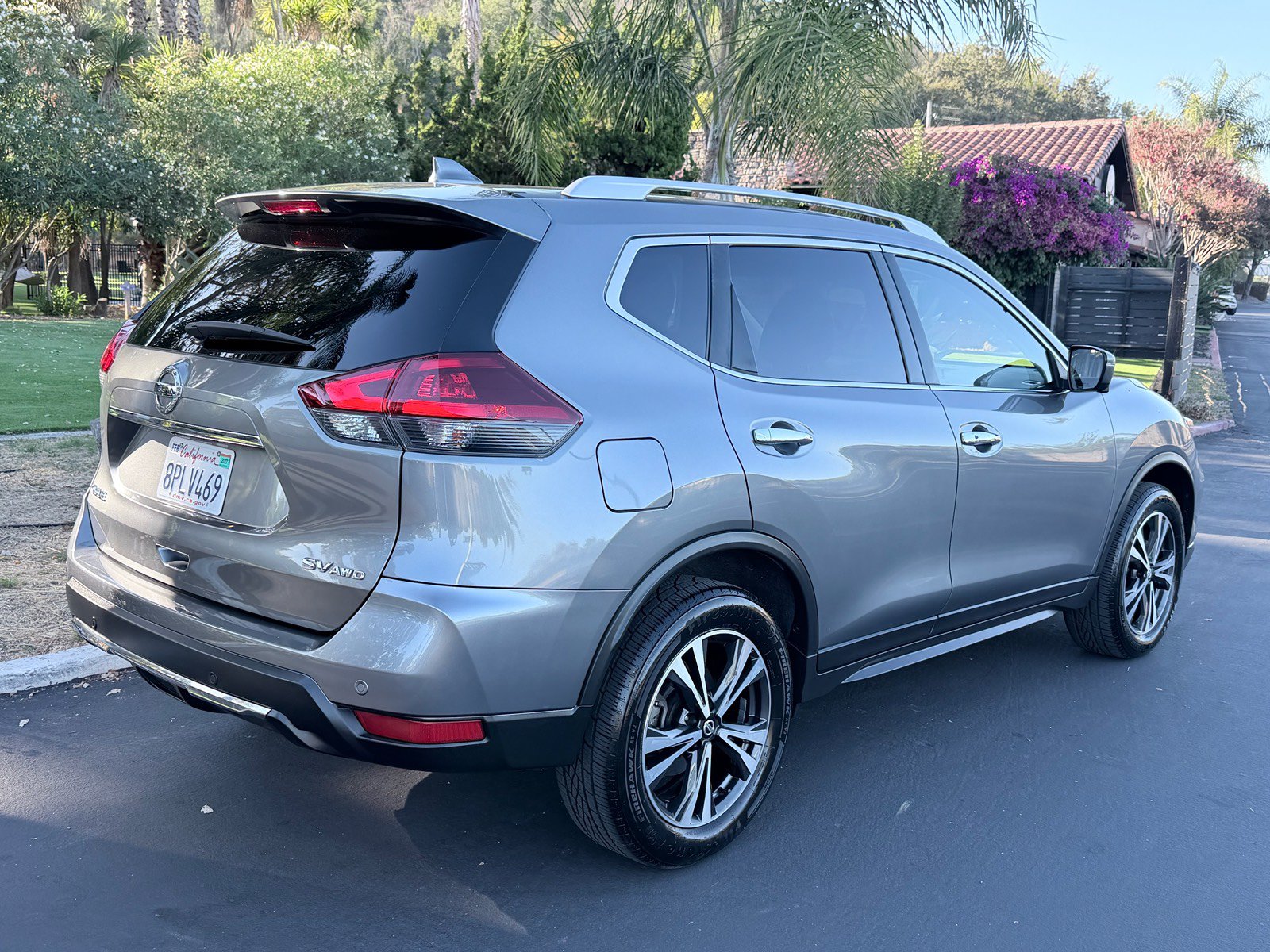 Used 2020 Nissan Rogue SV w/ Premium Package AWD/4WD image 7