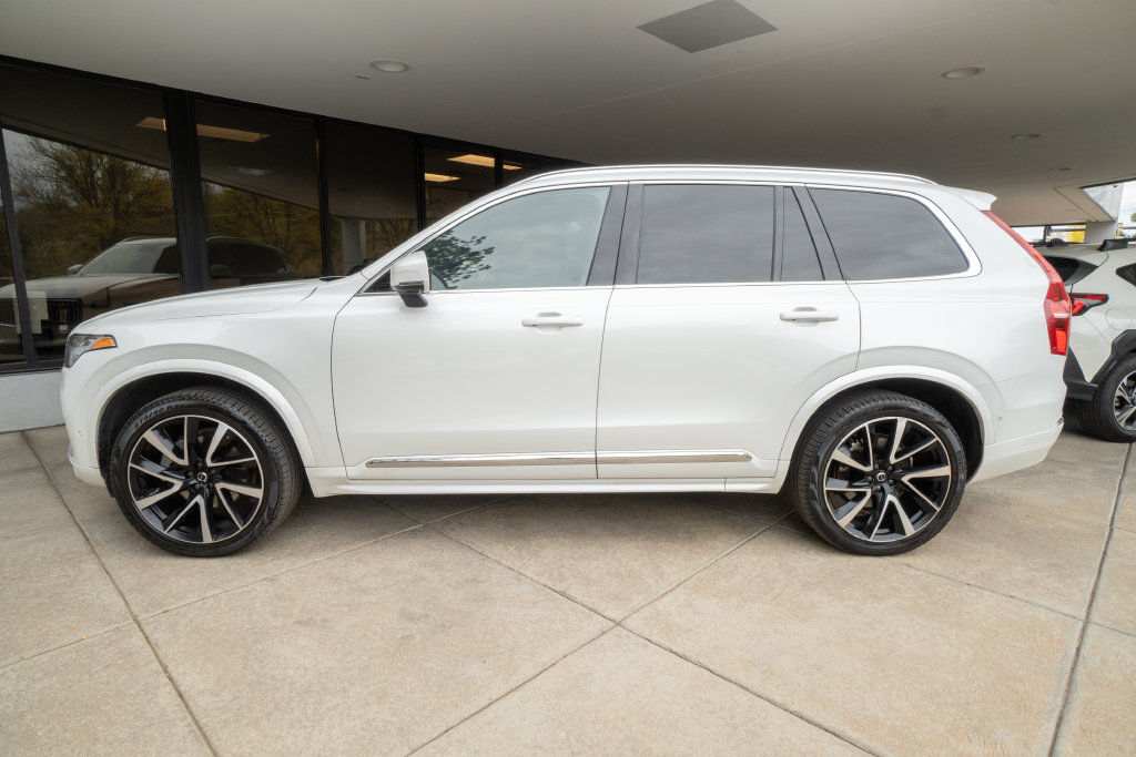 Used 2023 Volvo XC90 B6 Plus w/ Protection Package Premier AWD/4WD image 4