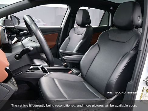 Used 2022 Volkswagen ID.4 Pro S w/ Gradient Package image 8