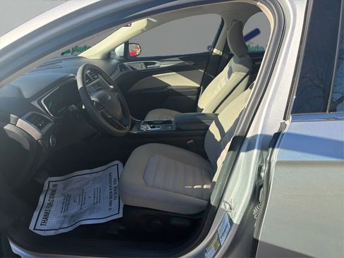 Used 2018 Ford Fusion S image 9