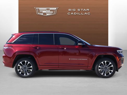 Used 2025 Jeep Grand Cherokee Overland image 6
