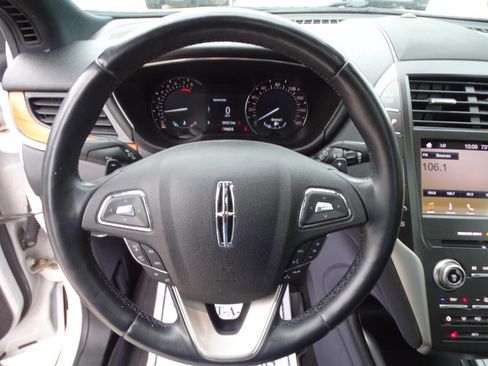 Used 2019 Lincoln MKC AWD Select w/ Select Plus Package image 18
