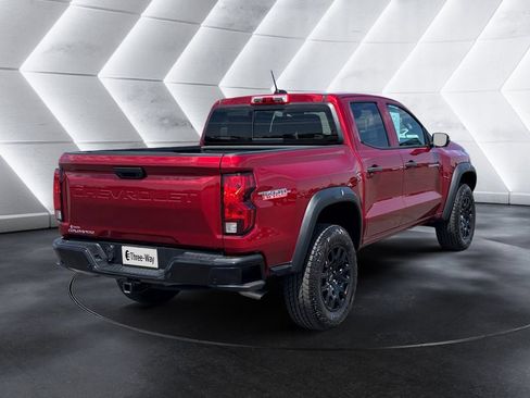 Certified 2025 Chevrolet Colorado Trail Boss AWD/4WD image 5