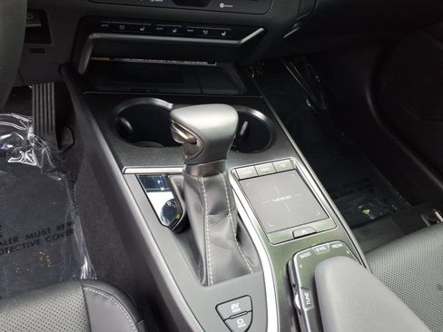 Certified 2022 Lexus UX 250h w/ Premium Package AWD/4WD image 9
