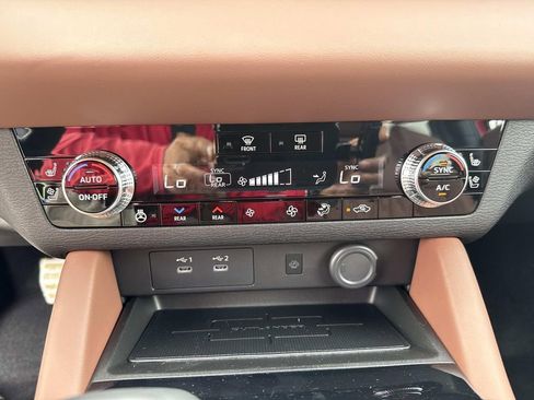 New 2026 Mitsubishi Outlander SEL FWD image 31