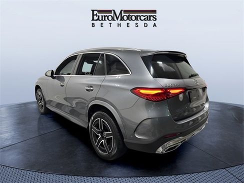 Used 2023 Mercedes-Benz GLC 300 4MATIC image 3