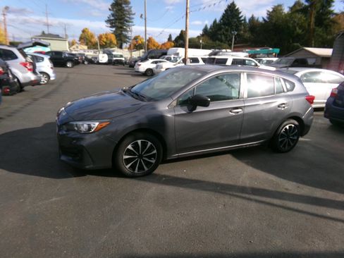 Used 2019 Subaru Impreza 2.0i image 3