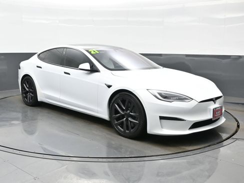 Used 2021 Tesla Model S Plaid image 8