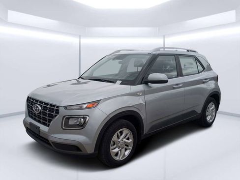 Used 2020 Hyundai Venue SEL w/ Convenience Package FWD image 8
