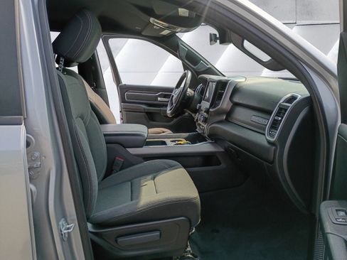 Used 2022 RAM 1500 Big Horn AWD/4WD image 16