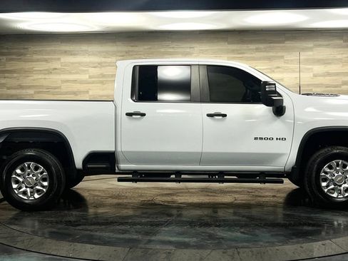 Used 2024 Chevrolet Silverado 2500 Custom w/ Custom Value Package AWD/4WD image 17