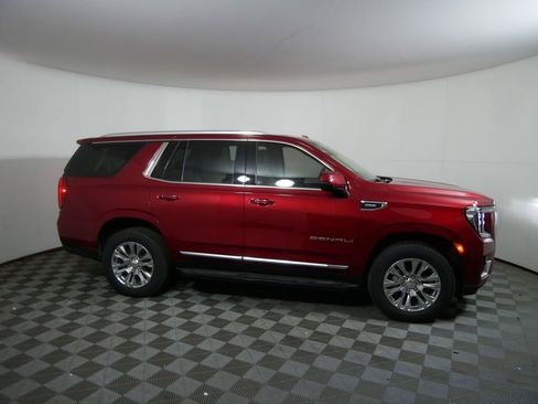 Used 2024 GMC Yukon Denali image 2