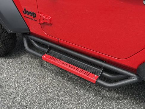 Used 2022 Jeep Wrangler Sport AWD/4WD image 13