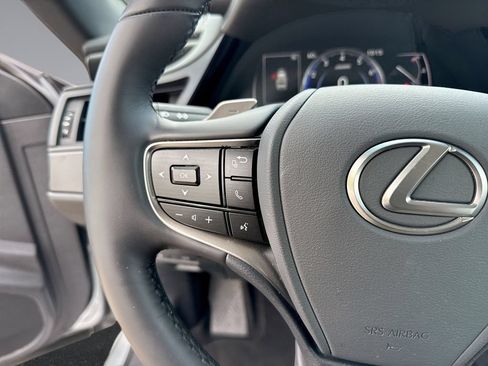 Used 2025 Lexus ES 350 w/ Premium Package FWD image 26