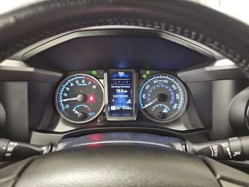 Certified 2021 Toyota Tacoma TRD Off-Road w/ Technology Package AWD/4WD image 22