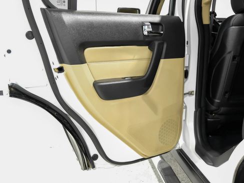 Used 2006 HUMMER H3 image 38