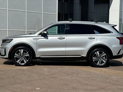 Used 2022 Kia Sorento EX w/ Panoramic Sunroof Package AWD/4WD image 7