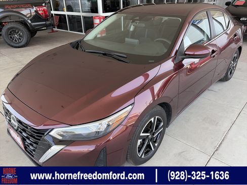 Used 2025 Nissan Sentra SV FWD image 1