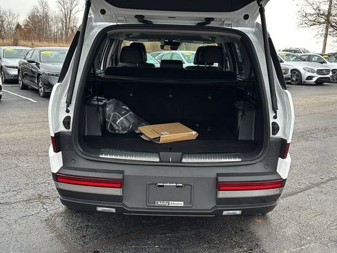 Used 2025 Hyundai Santa Fe Limited image 34