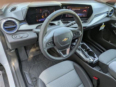 New 2026 Chevrolet Trax LT w/ Driver Confidence Package image 9