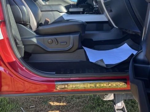 Used 2021 Ford F250 Lariat image 24