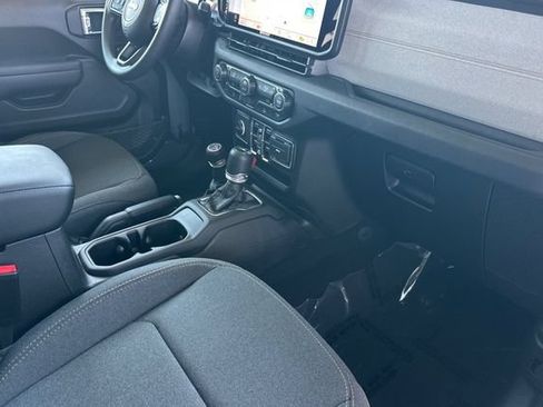 New 2026 Jeep Gladiator Sport AWD/4WD image 14