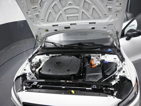 Certified 2024 Volvo S60 T8 Plus AWD/4WD image 16