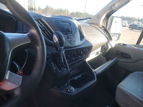 Used 2017 Ford Transit 150 image 7