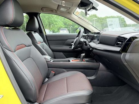 New 2026 Nissan Kicks SR w/ Cold Weather Package FWD image 10