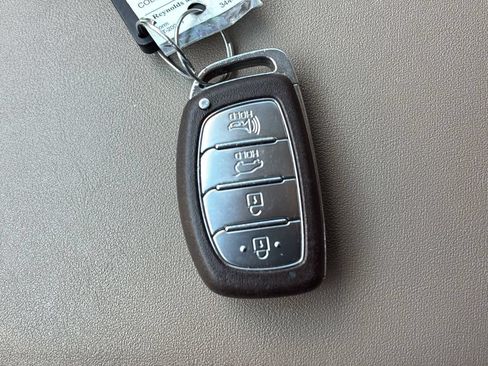 Used 2021 Hyundai Tucson Value FWD image 31