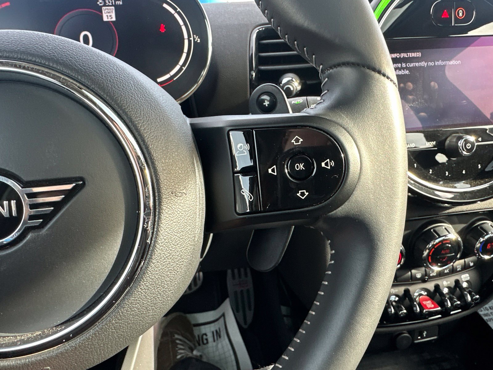 Used 2023 MINI Cooper Clubman S w/ Premium Package FWD image 59