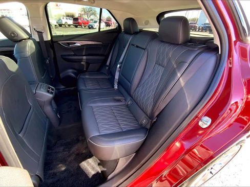 Used 2023 Buick Envision Avenir image 21