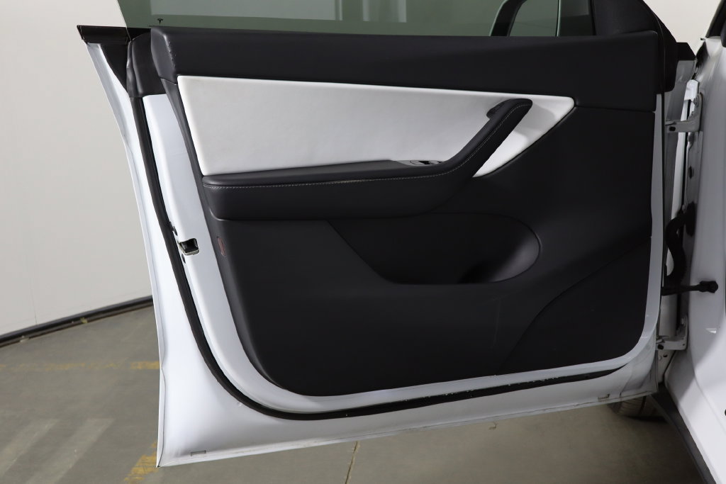 Used 2020 Tesla Model Y Long Range AWD/4WD image 17