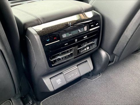 Certified 2026 Acura MDX FWD w/ Technology Package image 31