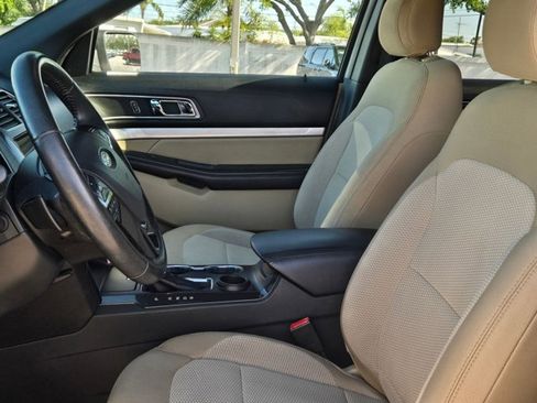 Used 2017 Ford Explorer XLT w/ Equipment Group 201A image 19
