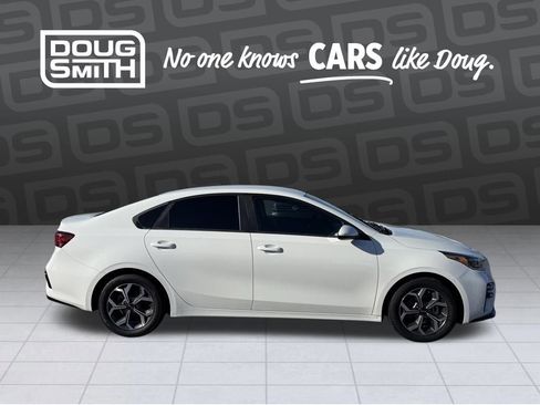 Certified 2019 Kia Forte LXS image 6