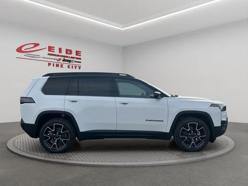 New 2026 Jeep Cherokee Overland image 6