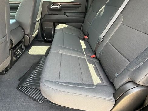 Used 2024 Chevrolet Silverado 1500 LT image 14