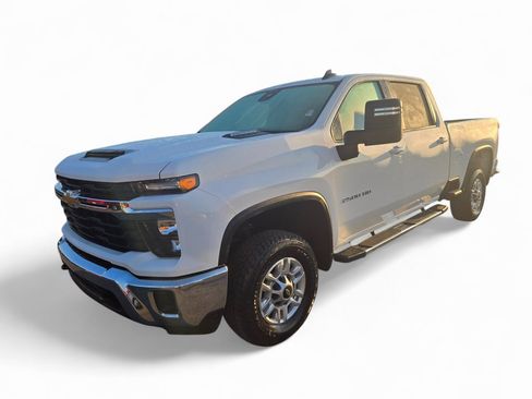 Used 2024 Chevrolet Silverado 2500 LT image 1