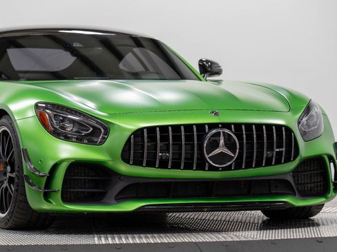 Used 2018 Mercedes-Benz AMG GT R image 2