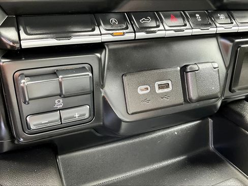 Used 2021 GMC Sierra 1500 Elevation image 32