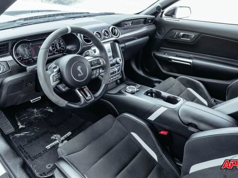 Used 2021 Ford Mustang Shelby GT500 w/ Technology Package RWD image 3