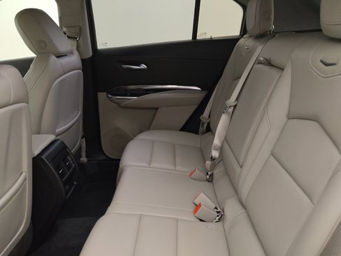 Used 2019 Cadillac XT4 Luxury FWD image 18