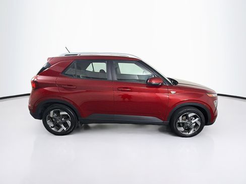 Used 2025 Hyundai Venue SEL FWD image 10