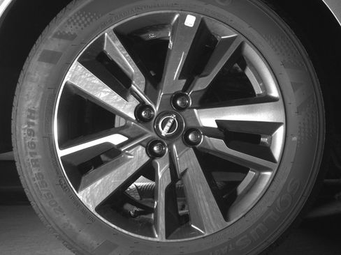 Used 2025 Nissan Versa SV FWD image 15