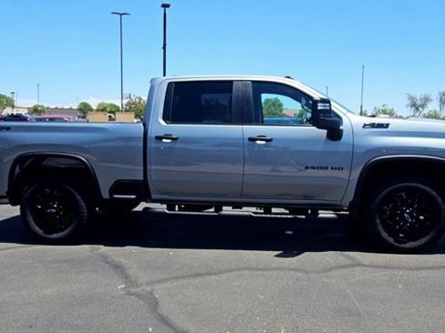 Used 2025 Chevrolet Silverado 2500 Custom w/ Custom Value Package AWD/4WD image 9