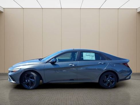 New 2026 Hyundai Elantra Sport FWD image 4