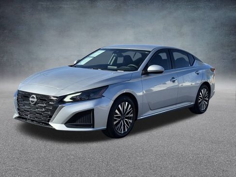 Used 2023 Nissan Altima 2.5 SV image 8